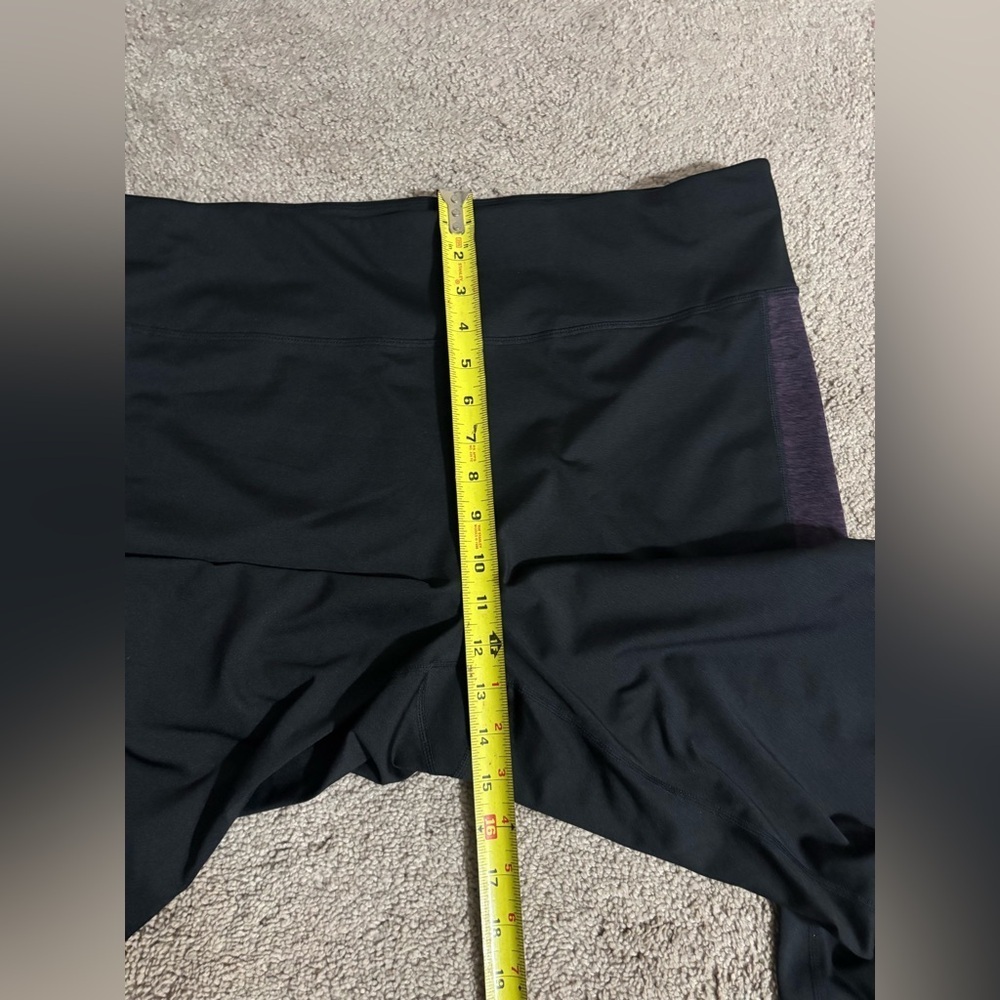 Ideology Womens Plus Size
Colorblocked Capri Leggings Size 2X - Picture 4 of 13